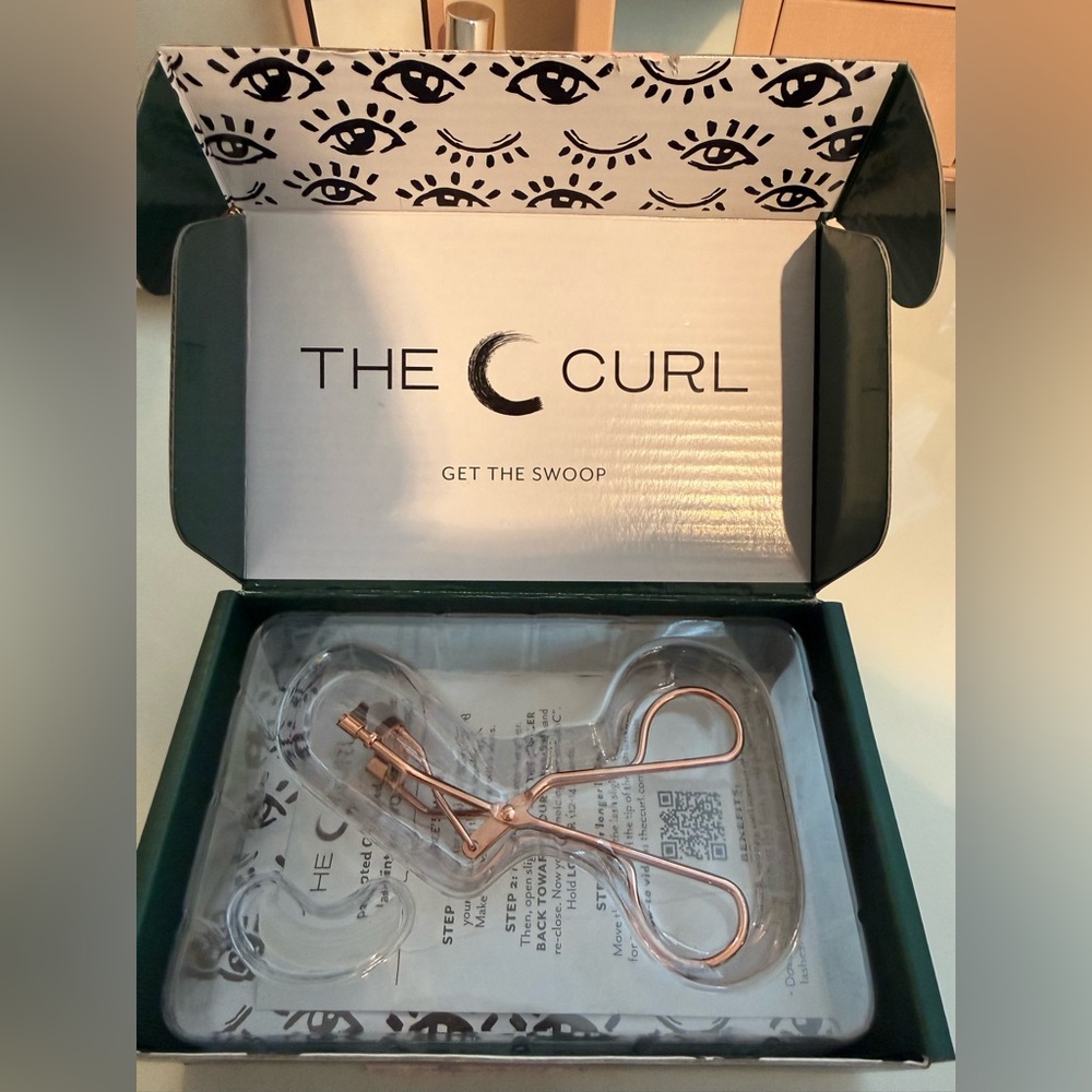 The C Curl Eyelash Curler - Picture 2 of 3